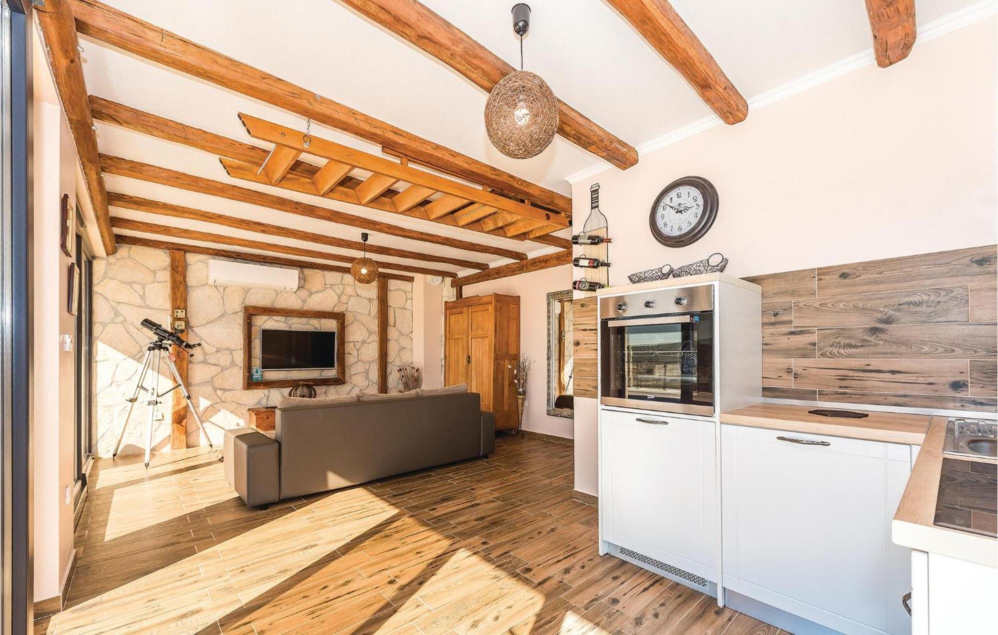 Gorgeous Home In Kijevo With Kitchen Екстер'єр фото