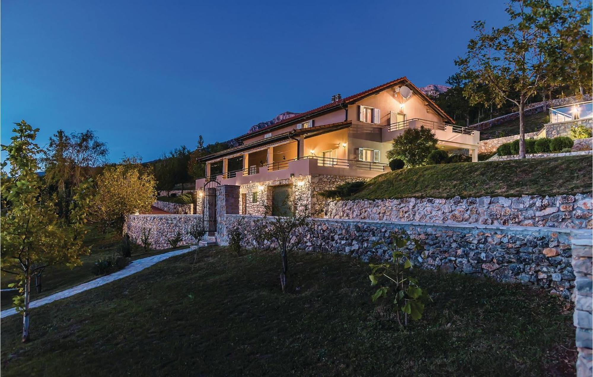 Gorgeous Home In Kijevo With Kitchen Екстер'єр фото