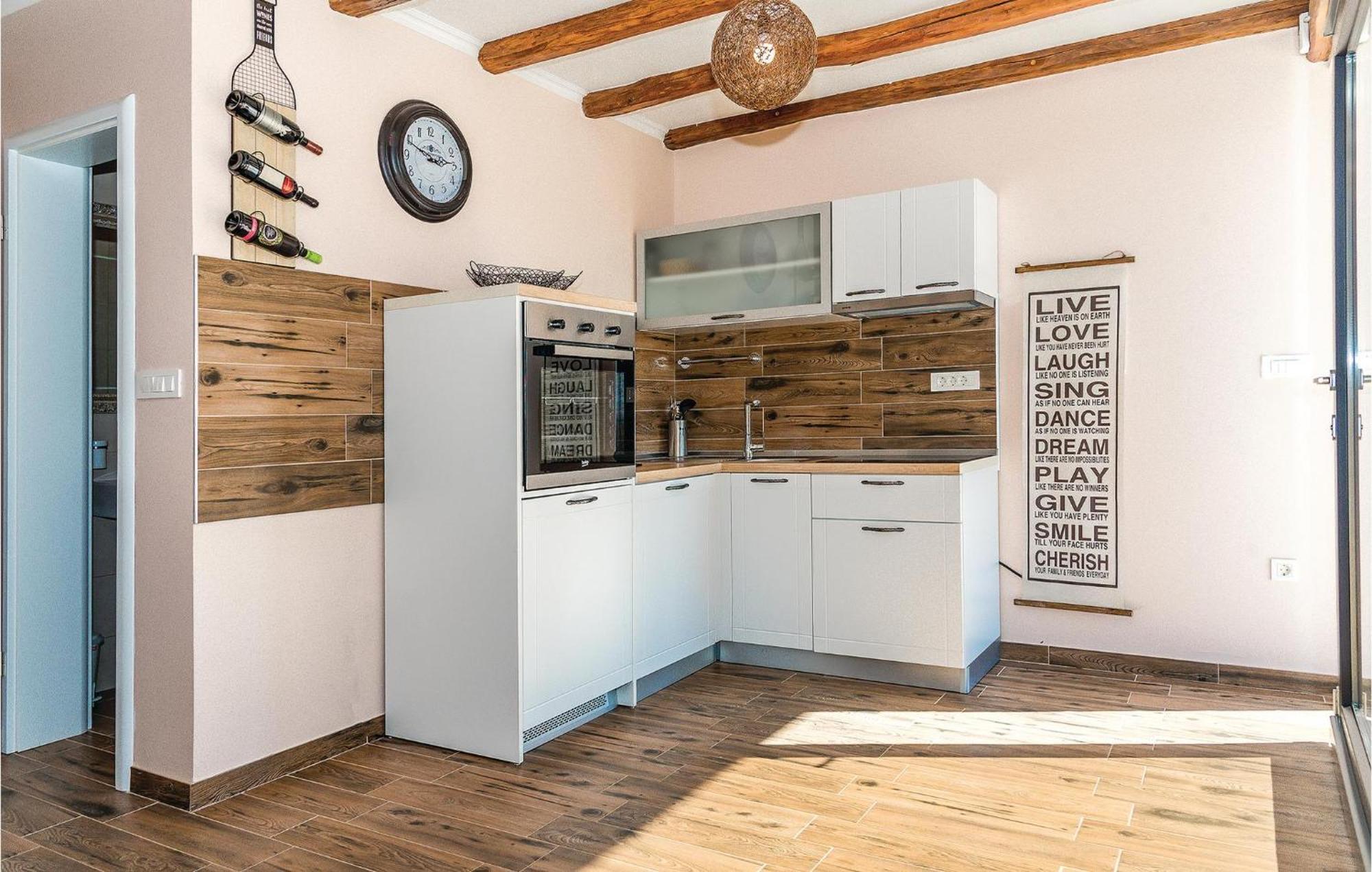 Gorgeous Home In Kijevo With Kitchen Екстер'єр фото