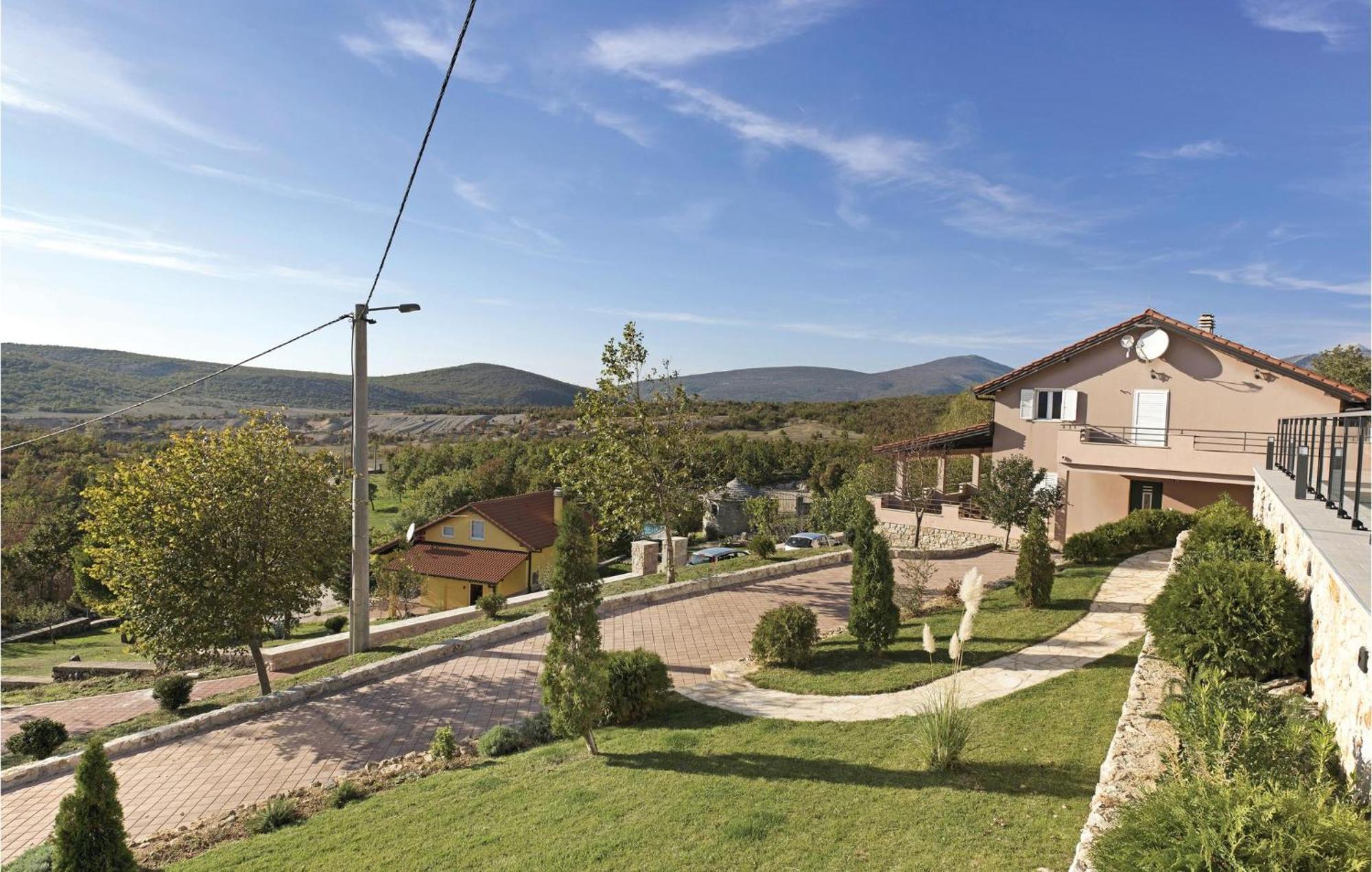 Gorgeous Home In Kijevo With Kitchen Екстер'єр фото